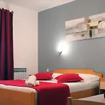 Diana Apartment *
