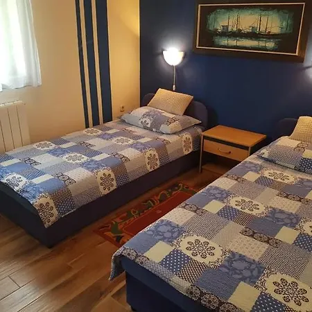 Diana Apartment *