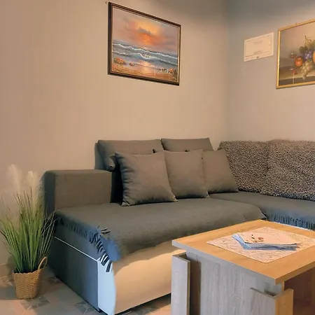Diana Apartment *